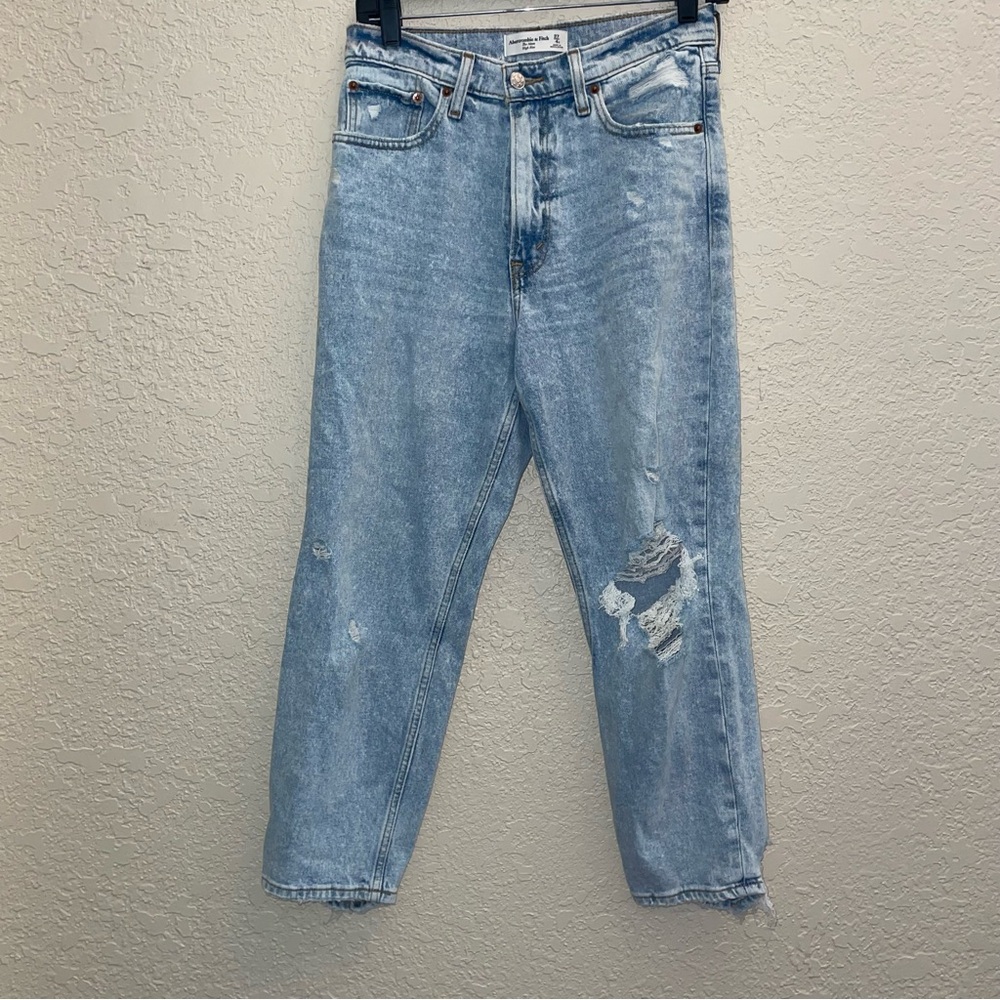 Abercrombie & Fitch High Rise Mom Jean